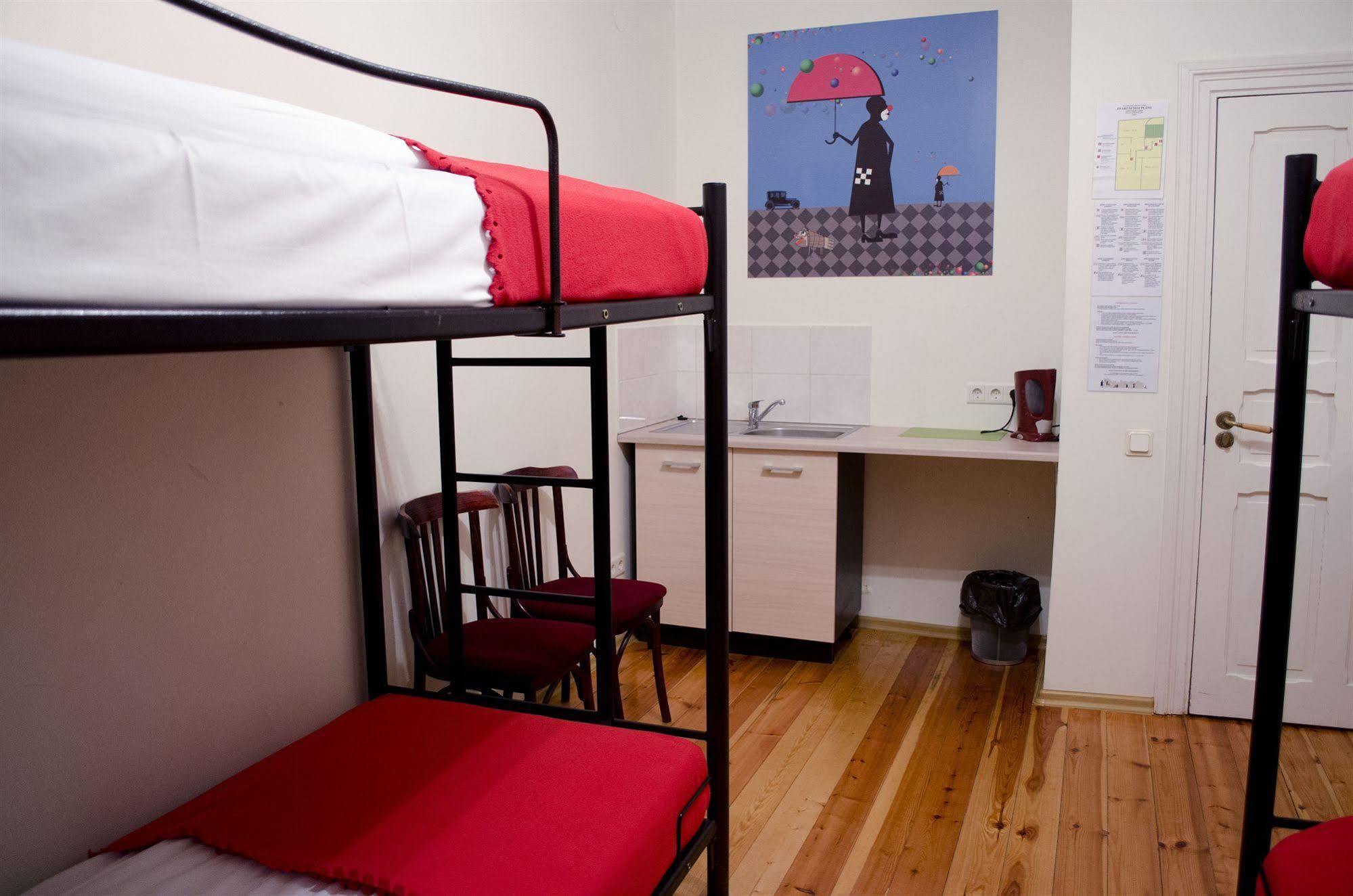 Red Nose Hostel With Self-Check In Riga Kültér fotó