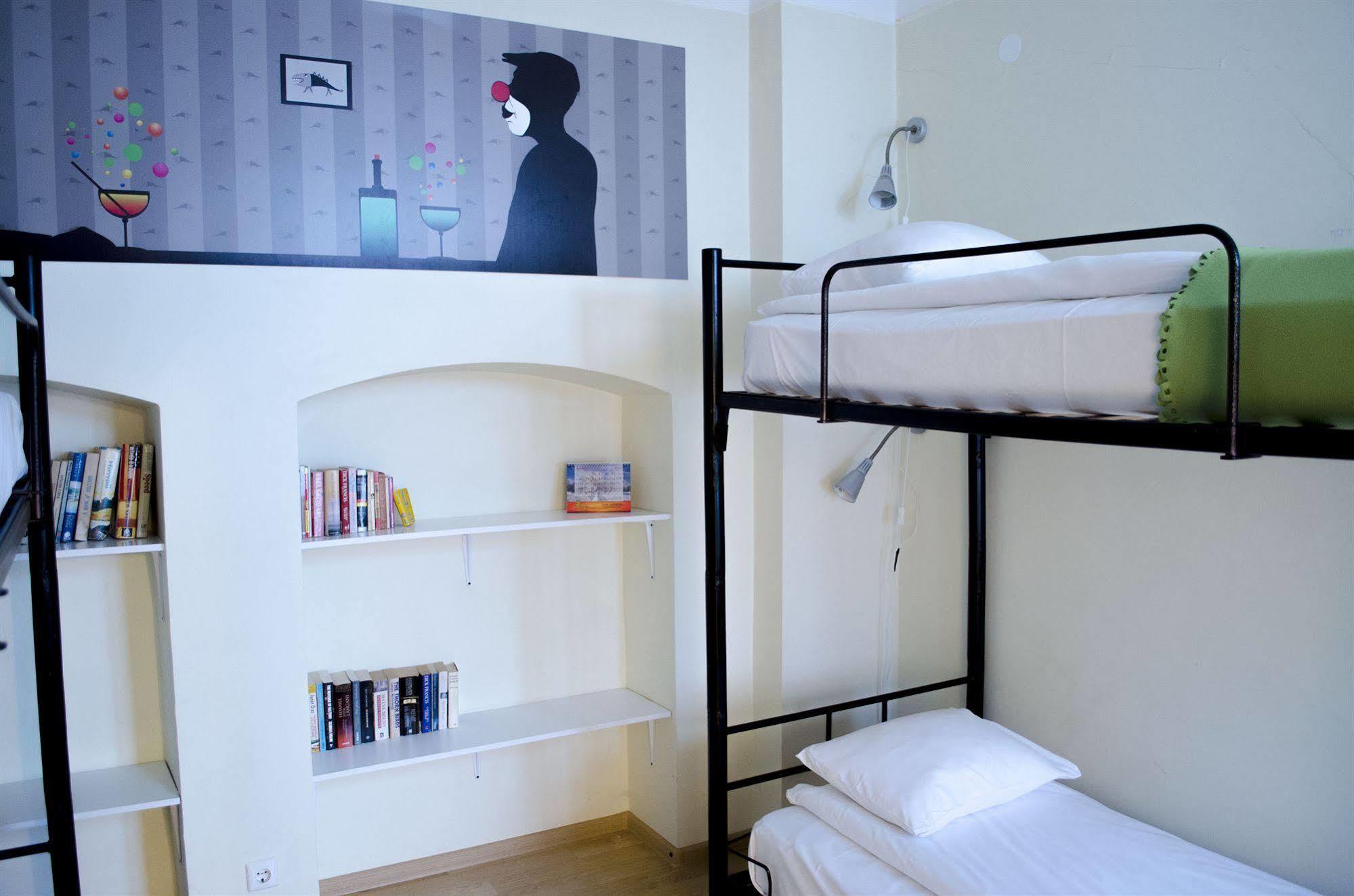 Red Nose Hostel With Self-Check In Riga Kültér fotó