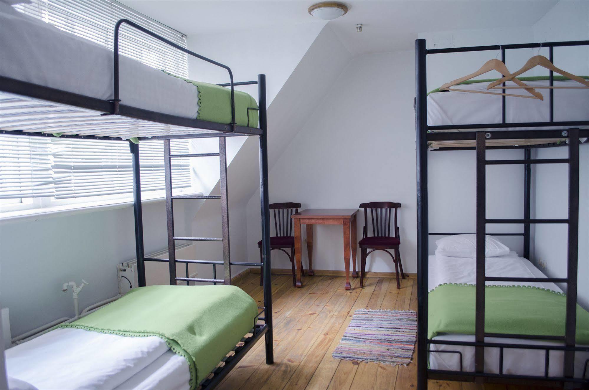 Red Nose Hostel With Self-Check In Riga Kültér fotó